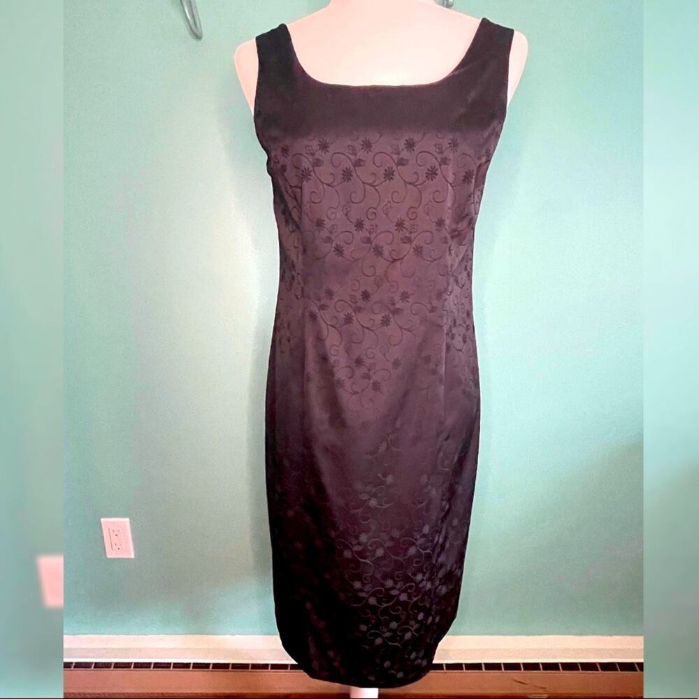 Black vintage 90s satiny floral dress in 8